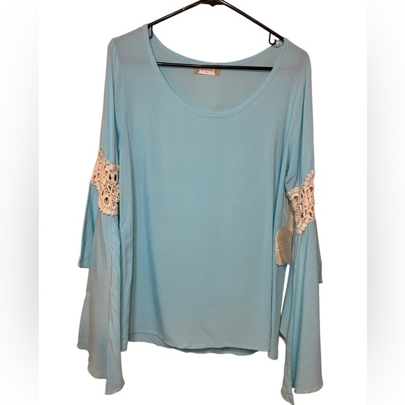 Altar'd State Tops - Altar’d State baby blue high-low bell sleeve Tunic size S NWT